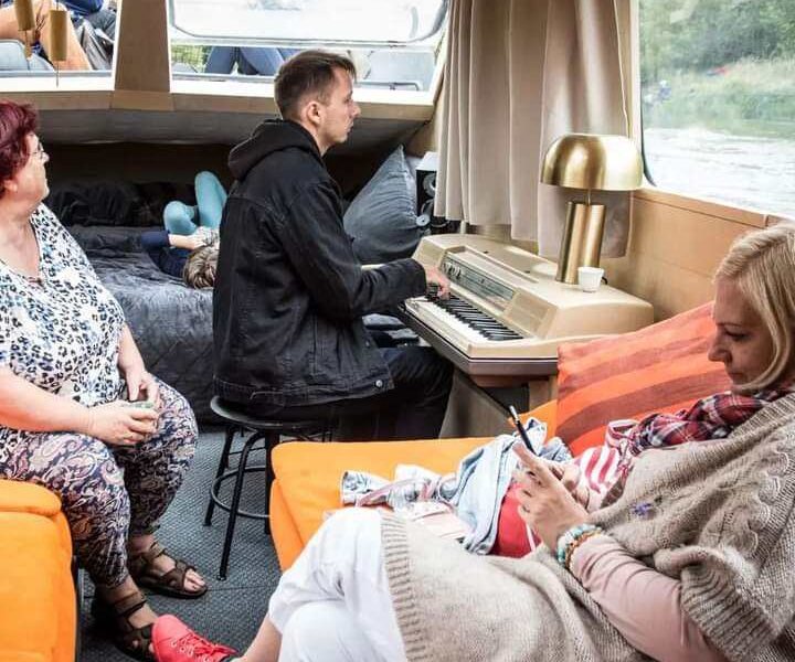 Pianinsta, oprawa muzyczna