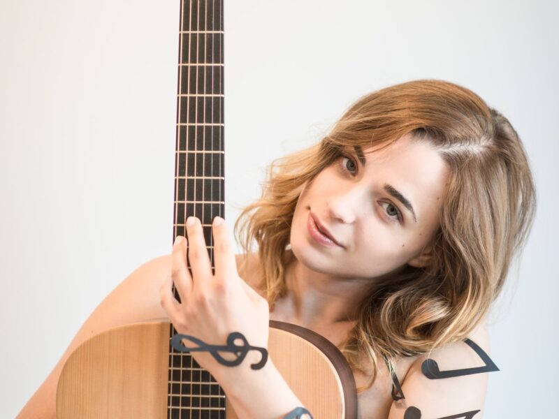 Magda Moyo - wokal+pianino/gitara